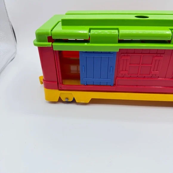 MacMagnet Family Car 1975 Ideal Think & Learn Live In Train Vintage - Picture 9 of 16